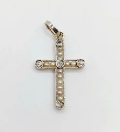 Pendentif croix Art Déco or, diamant taille ancienne, diamant taille roses et perles (circa 1920)