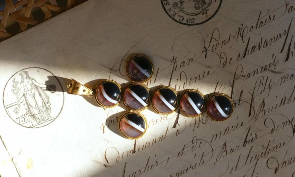 Pendentif Croix Cabochon d'Agate sur Or jaune