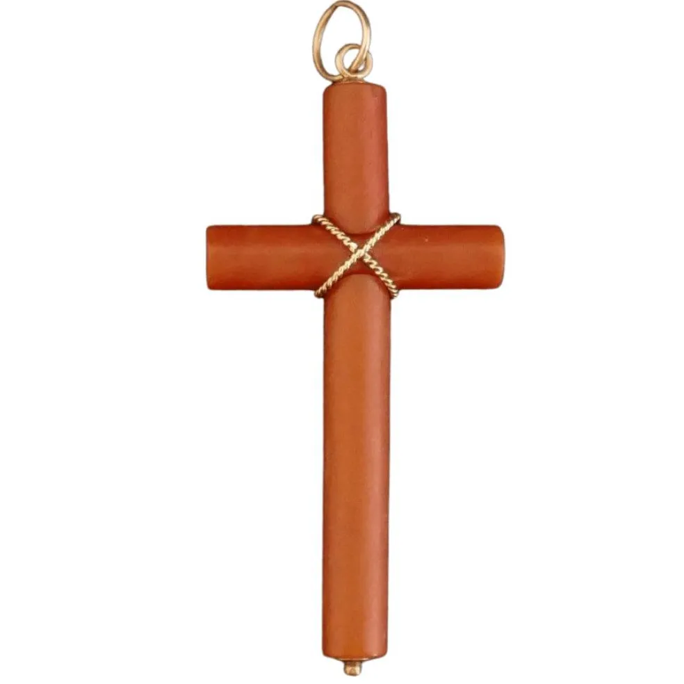 Pendentif croix en corail