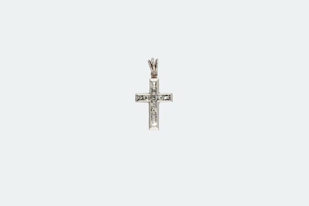 Pendentif croix en or blanc et diamants