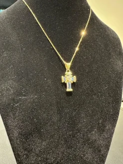 Pendentif Croix or jaune et blanc diamant