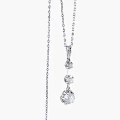 Pendentif Diamants 1900 sur chaîne