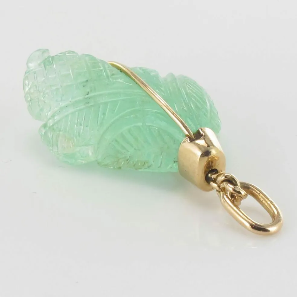Pendentif Emeraude gravée Or