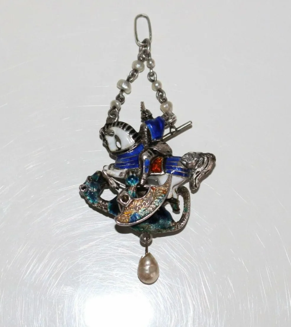 Pendentif en argent émaillé