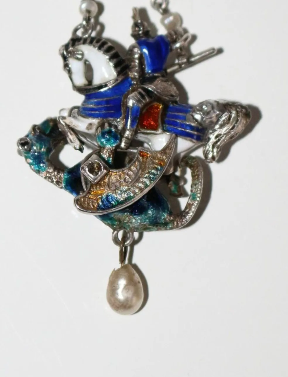Pendentif en argent émaillé