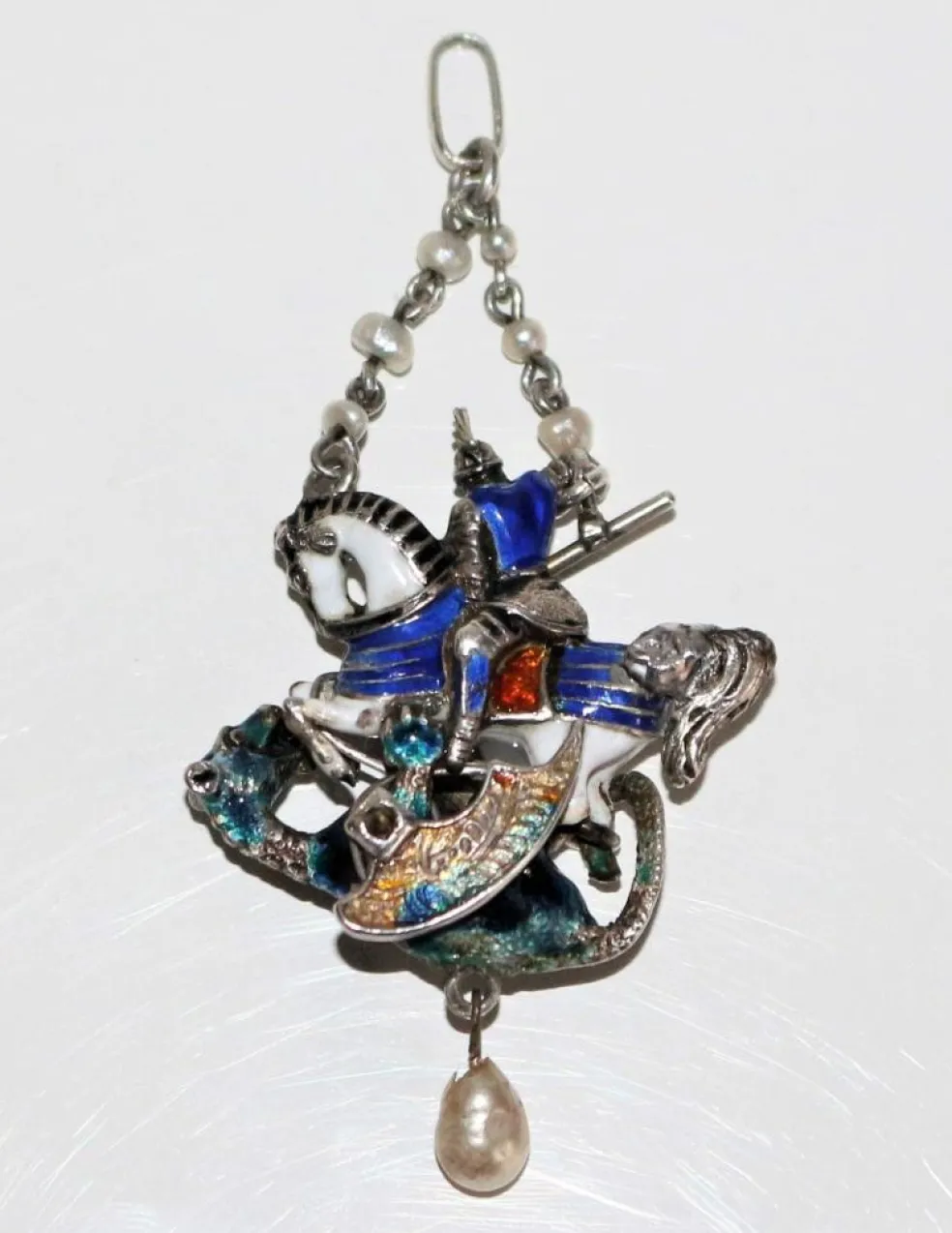 Pendentif en argent émaillé