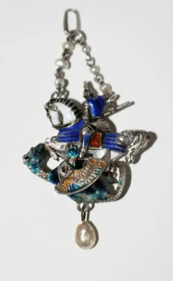 Pendentif en argent émaillé