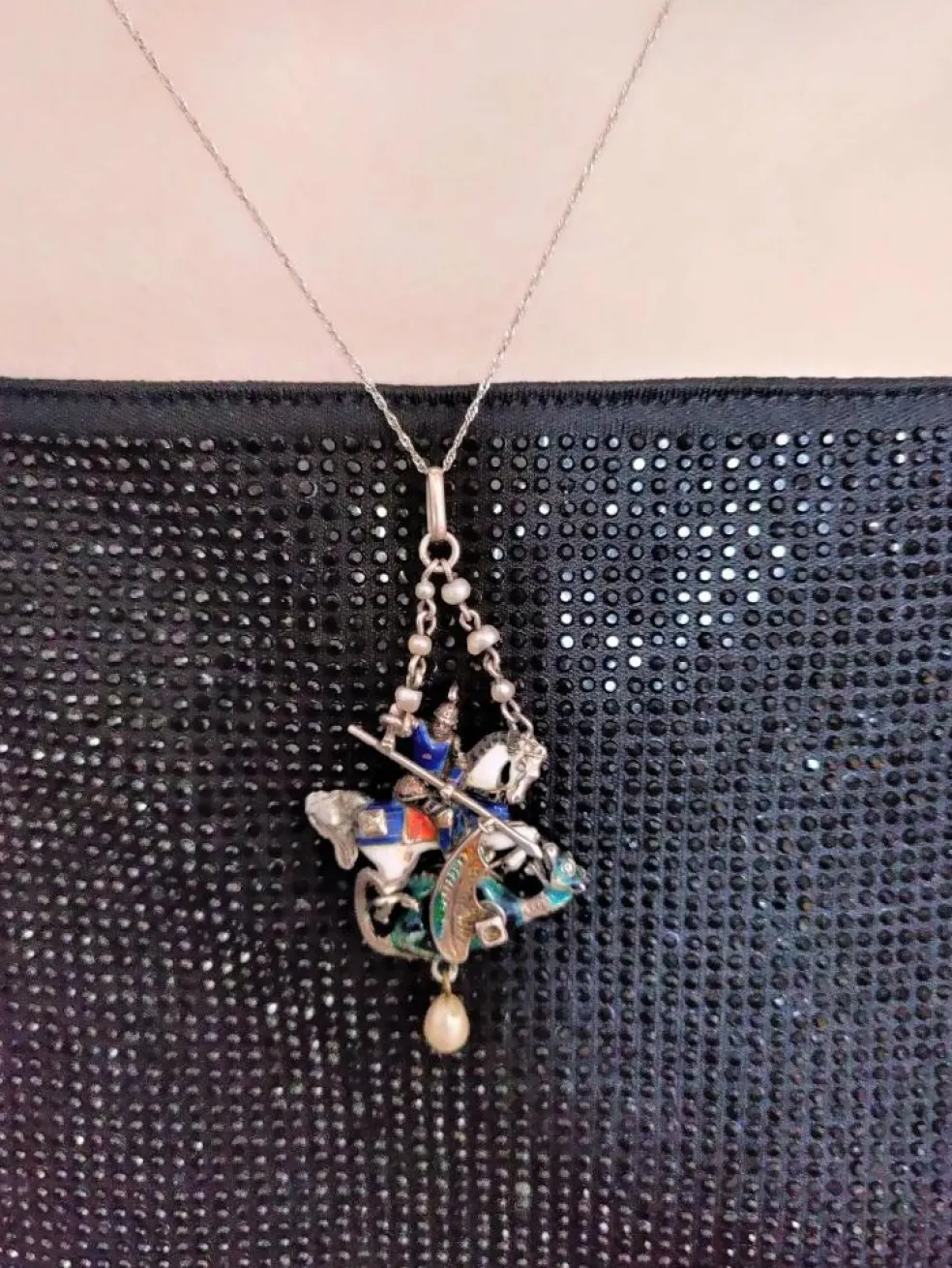 Pendentif en argent émaillé