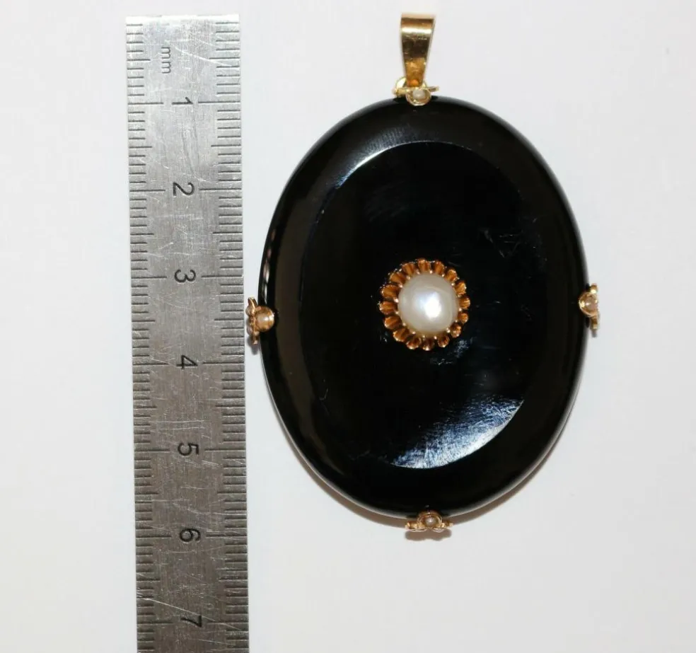 Pendentif En Onyx Et Perles XIXe