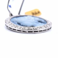 Pendentif en or avec camée et brillant
