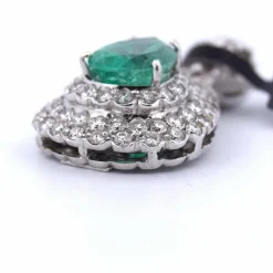 PENDENTIF EN OR BLANC 18 KT - ÉMERAUDE et DIAMANTS