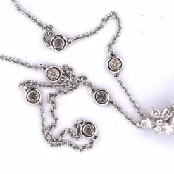 PENDENTIF EN OR BLANC 18 KT - AIGUE-MARINE et DIAMANTS
