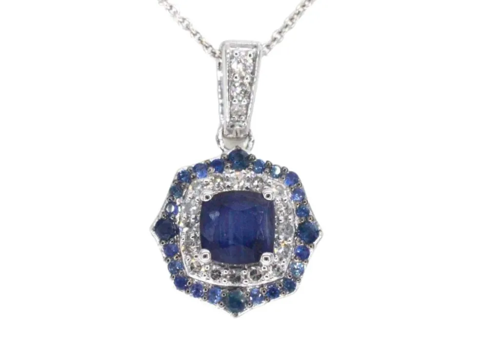 Pendentif en or blanc avec diamants et saphir