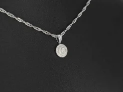 Pendentif en or blanc avec diamants