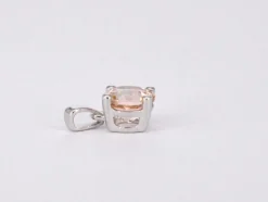 Pendentif en or blanc avec morganite