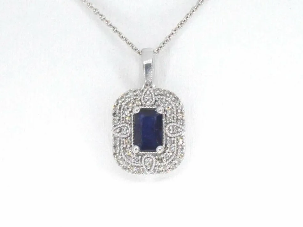 Pendentif en or blanc avec diamants et saphir