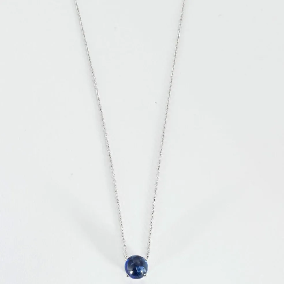 Pendentif en or blanc et saphir cabochon