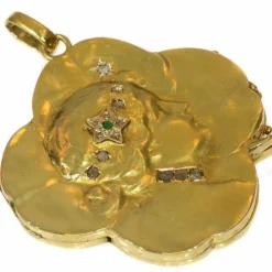 Pendentif en or et émeraude