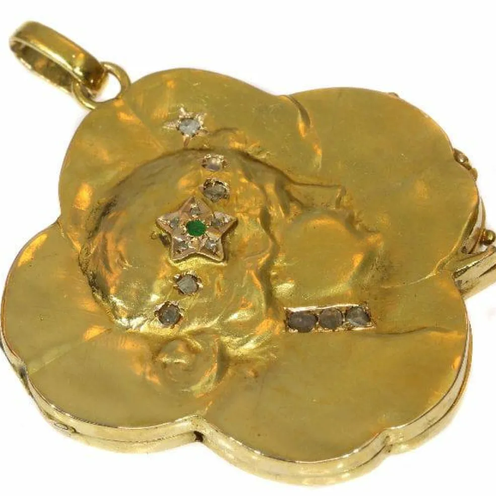 Pendentif en or et émeraude