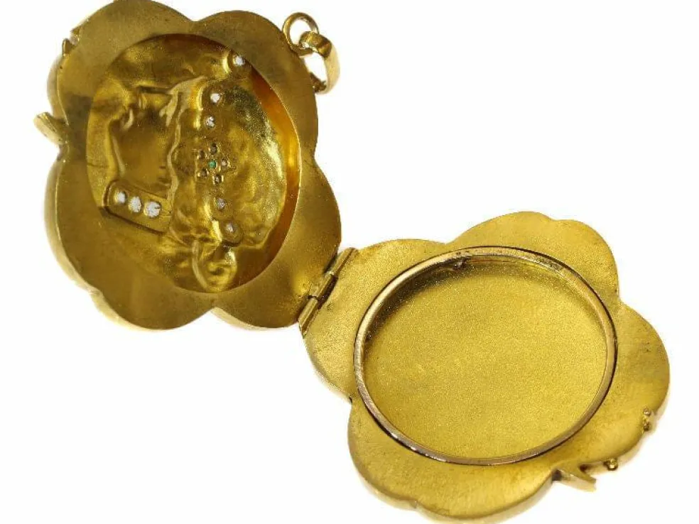 Pendentif en or et émeraude
