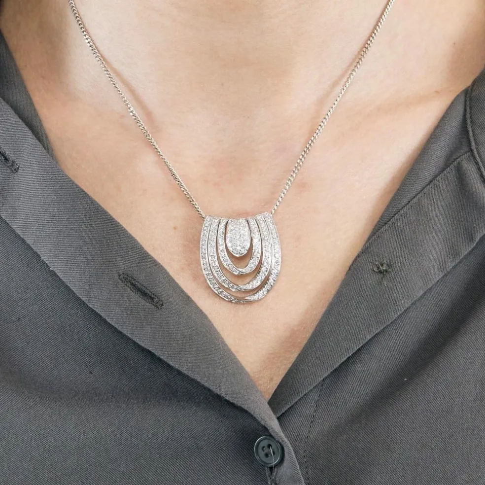 Pendentif en or gris et diamants