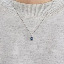Pendentif en or gris et diamants