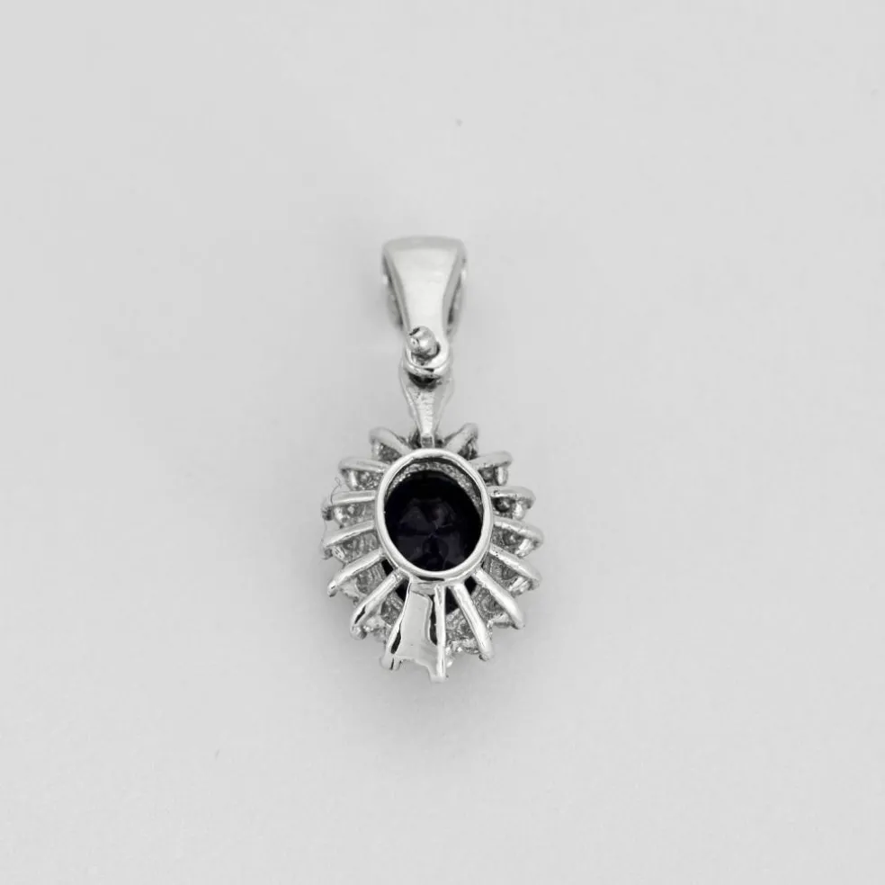 Pendentif en or gris saphir et diamants