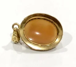 Pendentif en Or jaune & camée