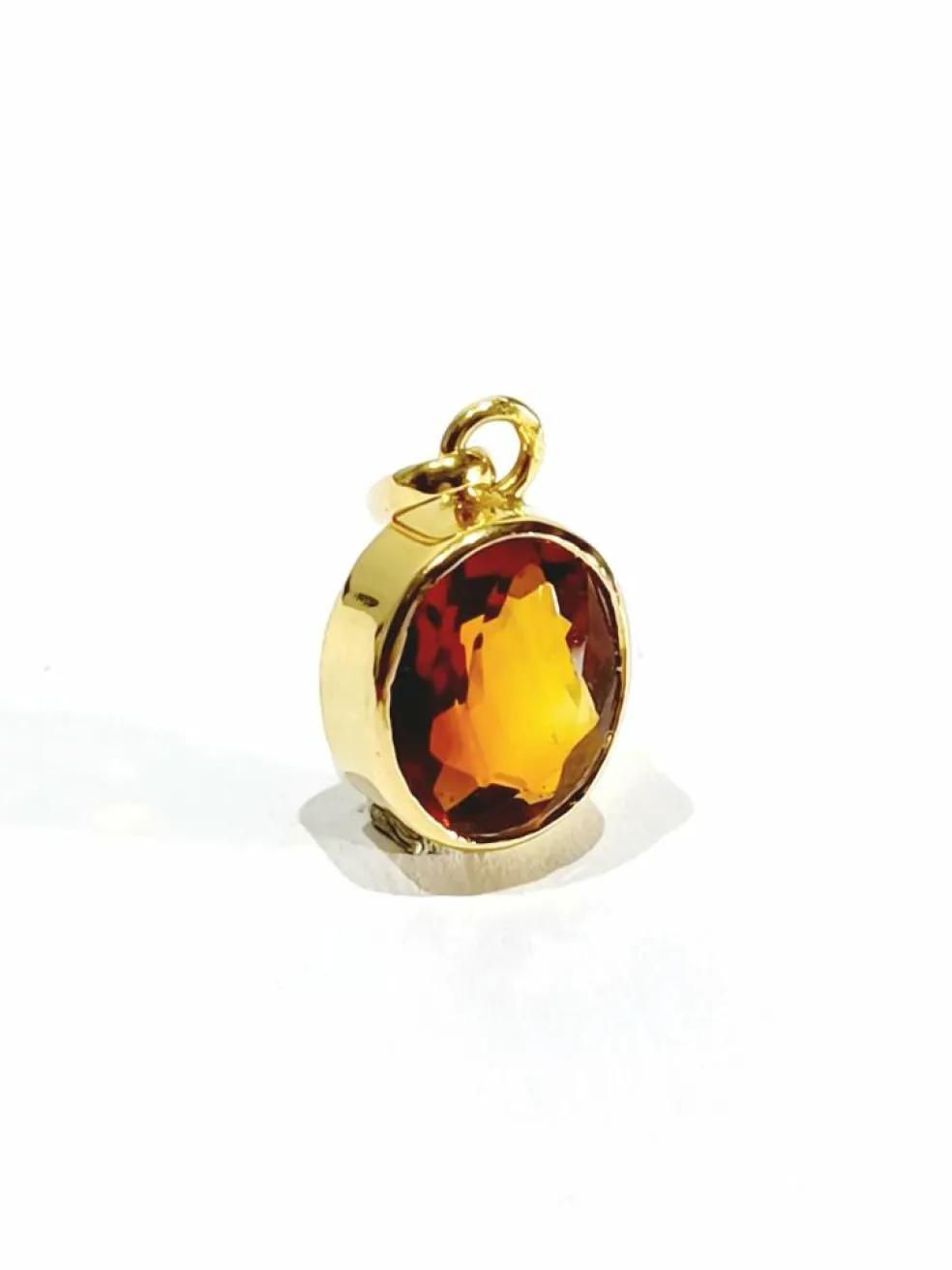 Pendentif en or jaune et citrine