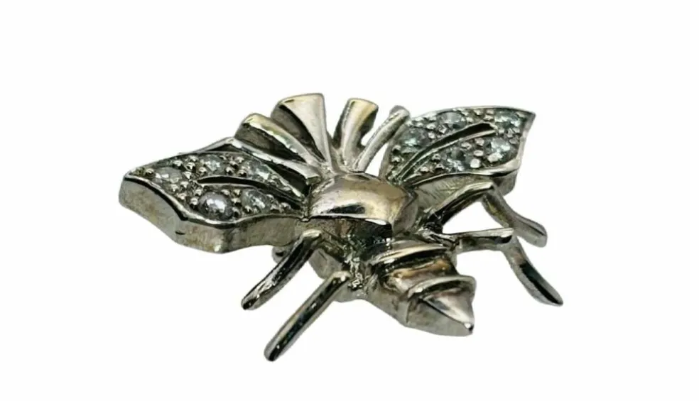 Pendentif et broche design Fly avec diamants