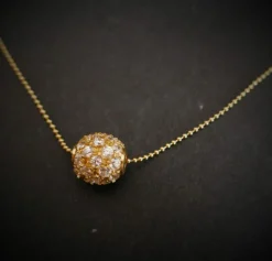 Pendentif et chaîne or jaune Pierres blanches