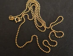 Pendentif et chaîne or jaune Pierres blanches