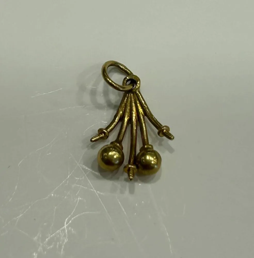 Pendentif Main or jaune