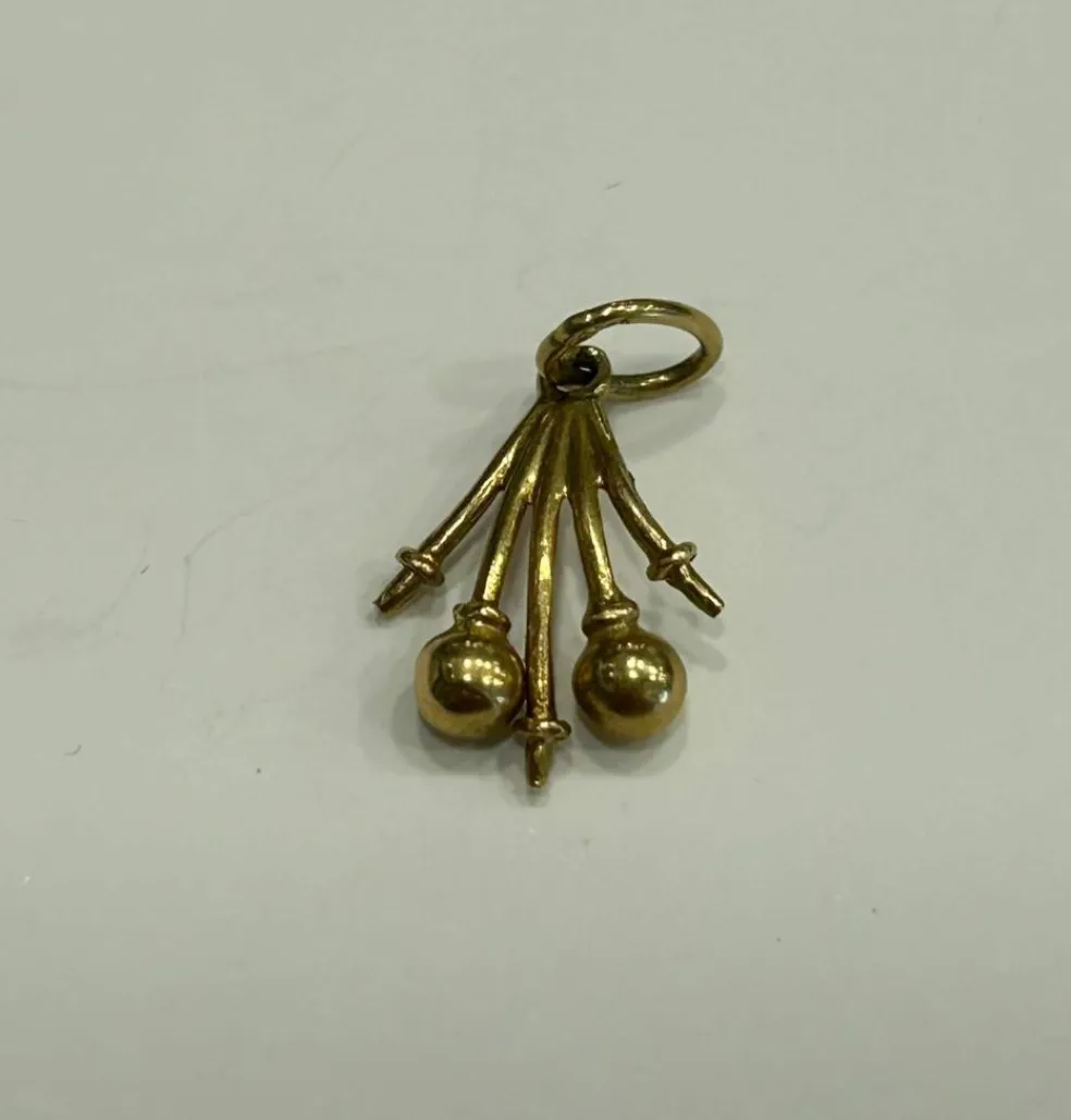 Pendentif Main or jaune