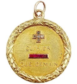Pendentif médaille d'amour 23mm or jaune diamant et rubis AUGIS (circa 1920)