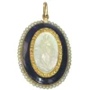 Pendentif Médaille Marie nacre onyx et perles de rocaille