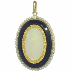 Pendentif Médaille Marie nacre onyx et perles de rocaille