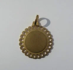 Pendentif médaille or jaune zodiaque Capricorne