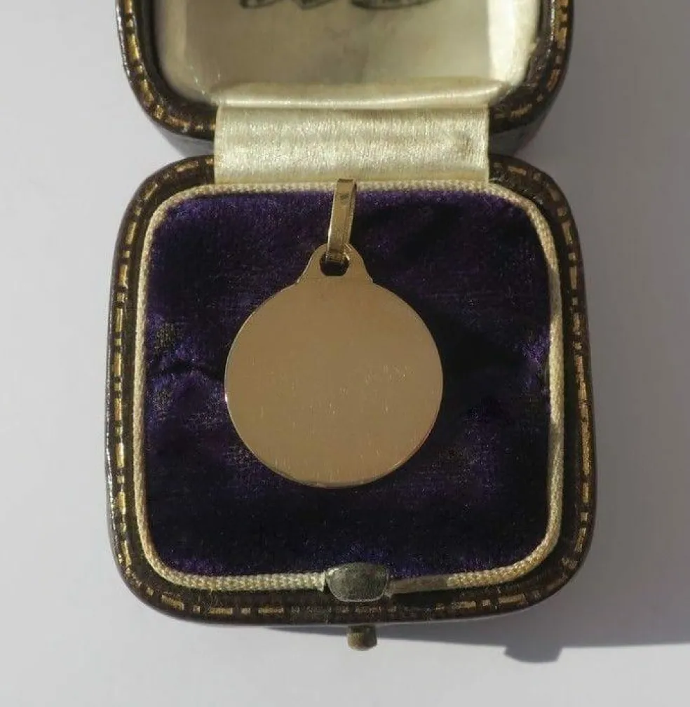 Pendentif médaille rond en or jaune à graver
