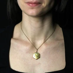 Pendentif médaillon ancien hexagonal