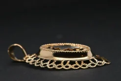 Pendentif Médaillon Antique en Or 18 Carats