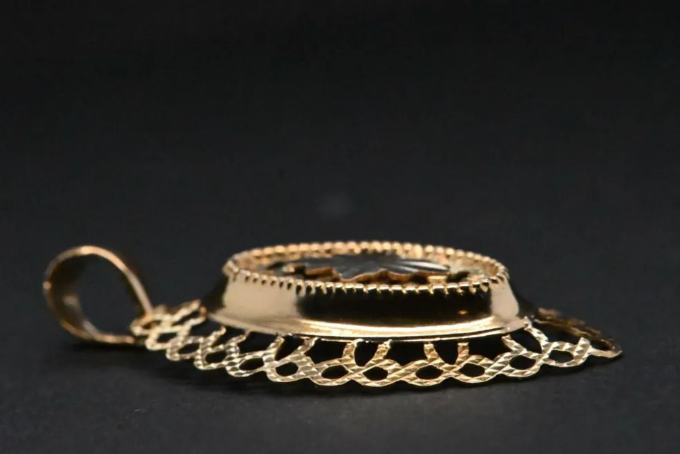 Pendentif Médaillon Antique en Or 18 Carats