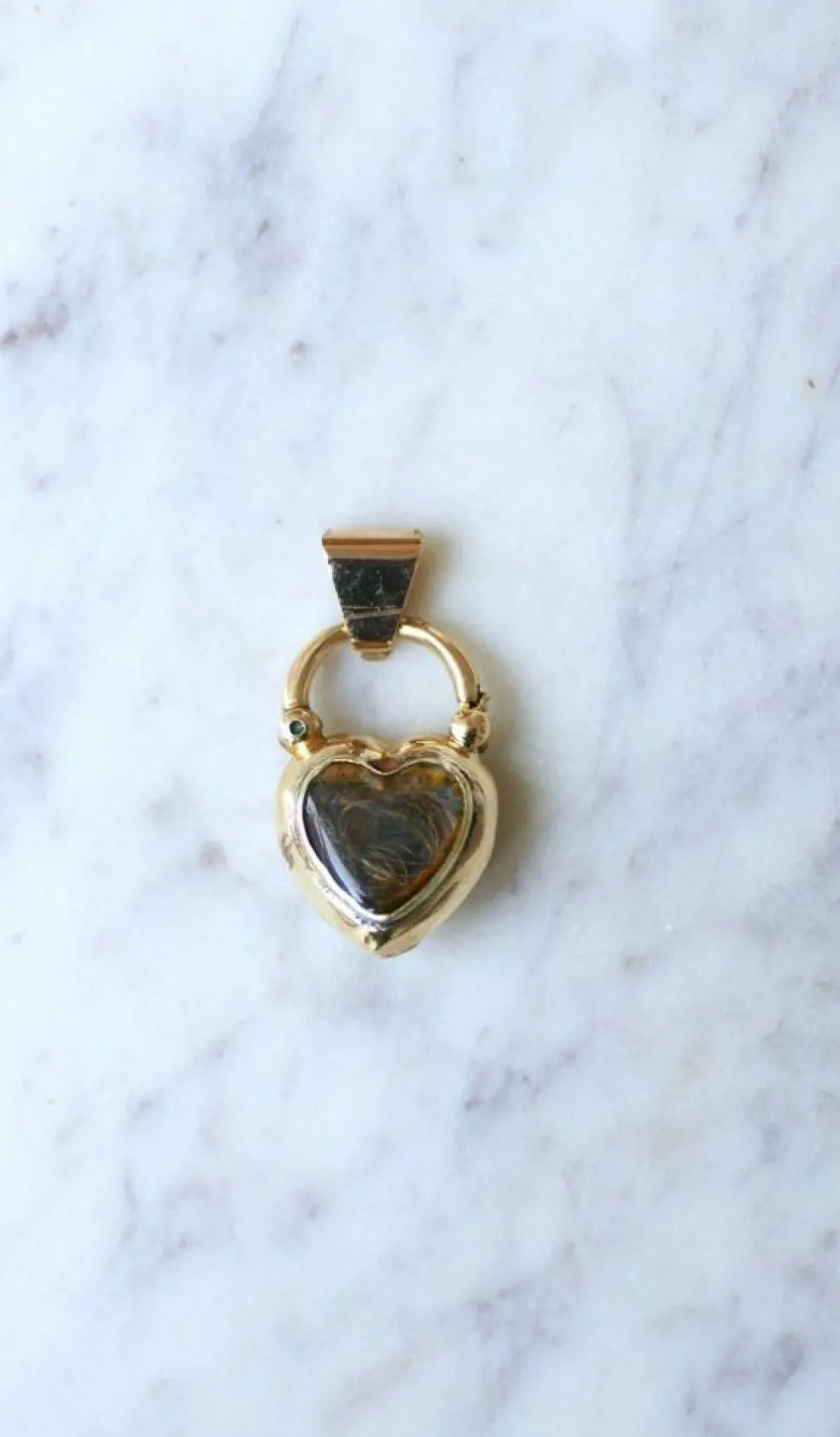 Pendentif médaillon cœur or et grenats