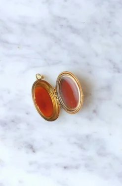 Pendentif médaillon or et agate