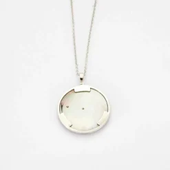 Pendentif nacre et diamants