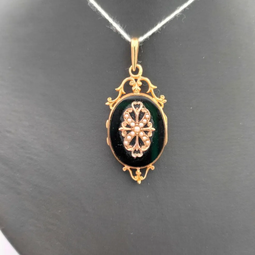 Pendentif Napoleon III en or 18K onyx et perles