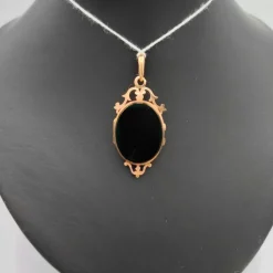 Pendentif Napoleon III en or 18K onyx et perles
