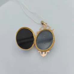 Pendentif Napoleon III en or 18K onyx et perles