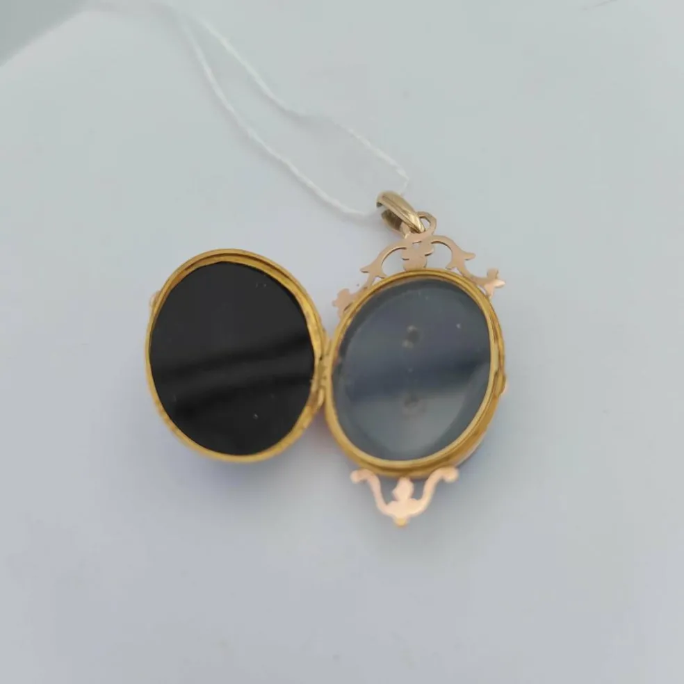 Pendentif Napoleon III en or 18K onyx et perles