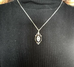 Pendentif Napoleon III en or 18K onyx et perles